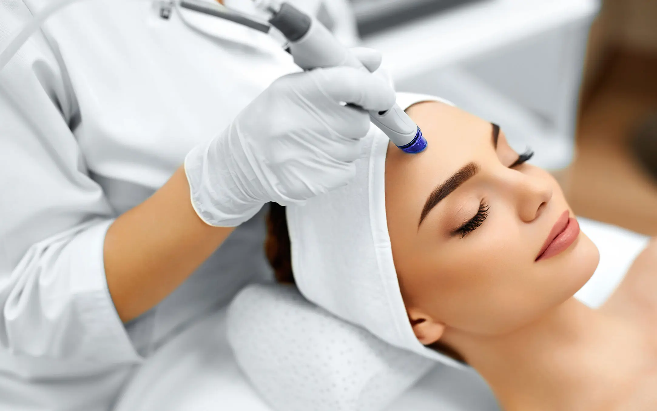 What Is Collagen Lift Therapy and How Can It Help Ageing, Loose Skin Thatcham?